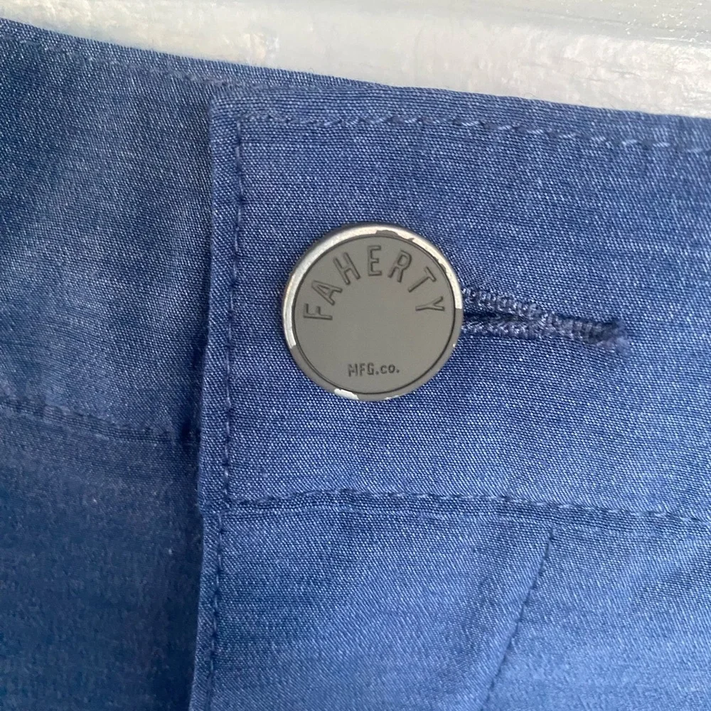 Faherty Men's Blue All day Shorts Sz 30